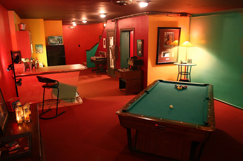 Subterranean Bar & Lounge